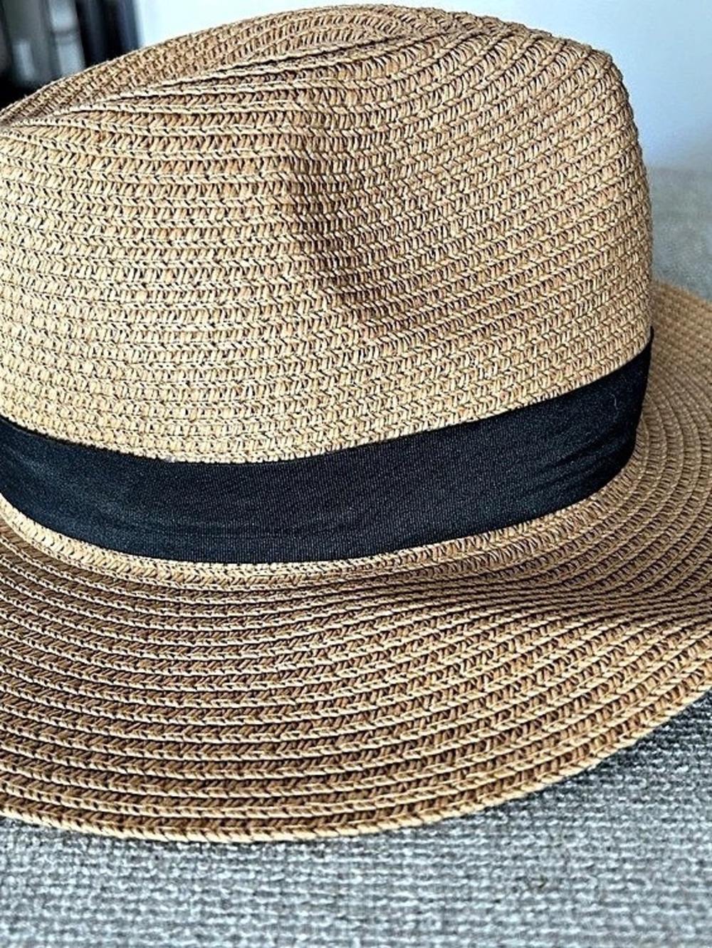 Wide Brim Fedora Hat in Brown & Black Like New